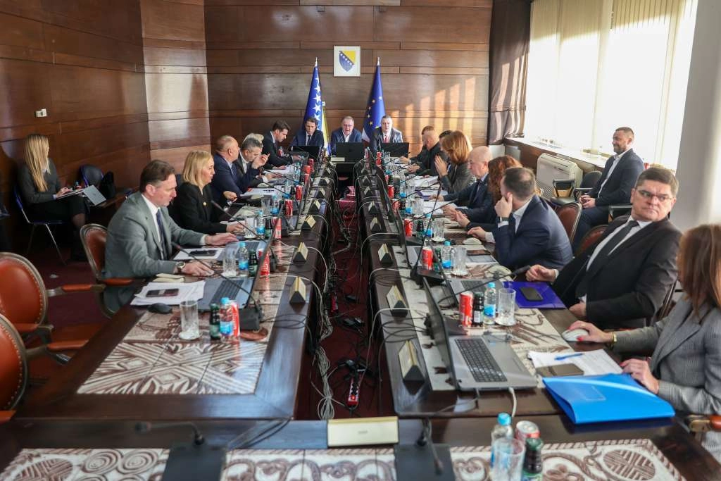 Usvojena Odluka o raspodjeli 200 milijuna KM županijama, 20% sredstava za demografiju